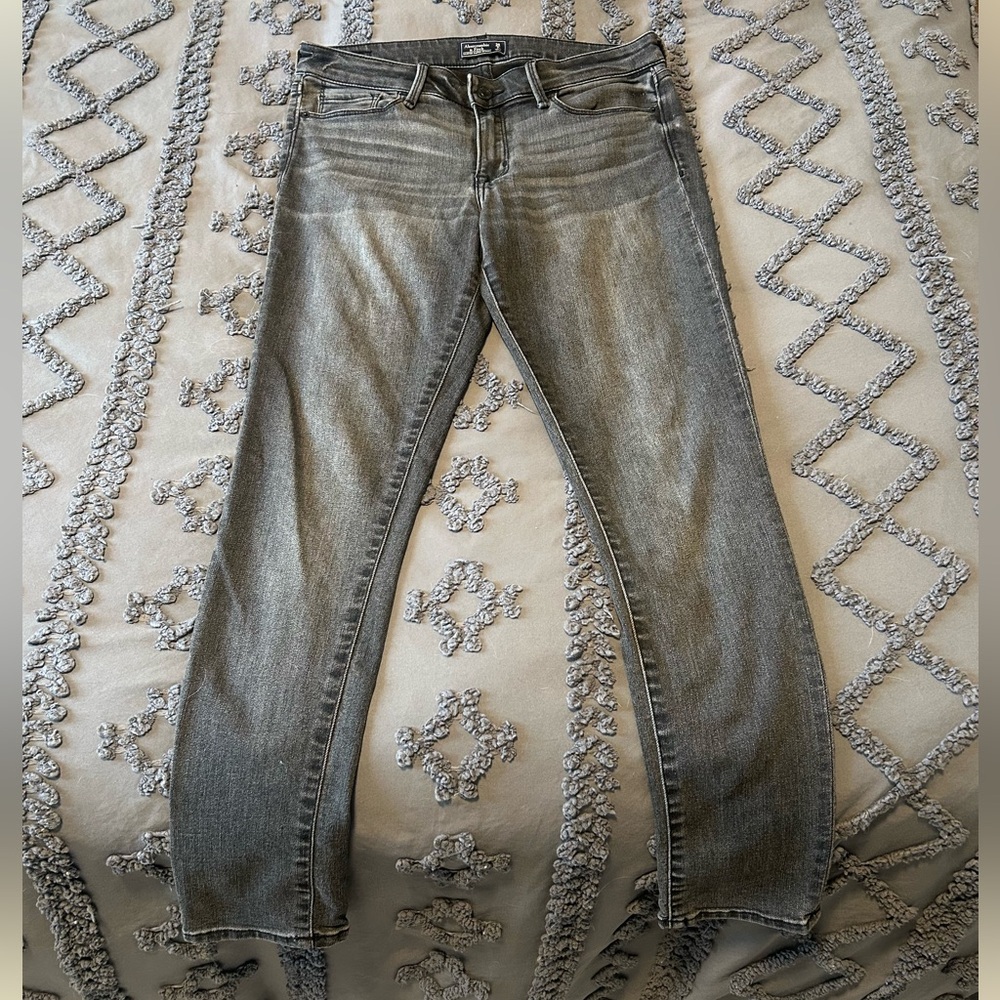 Abercrombie Grey Harper Skinny Jean